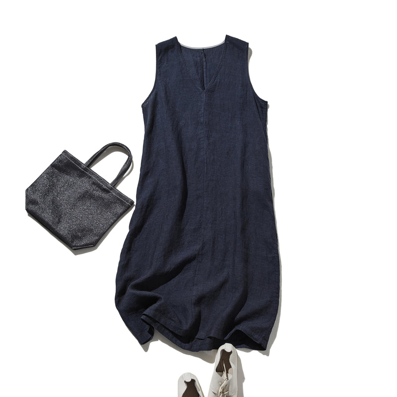 【季節を超えて愛される】リネンワンピース　フランスリネン　Vネックノースリーブマキシ丈ワンピース　250612