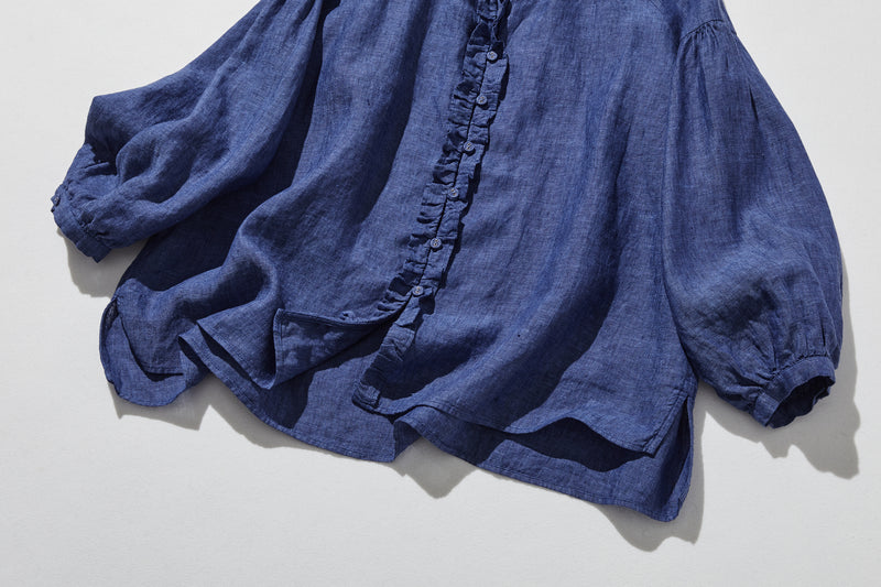 A versatile item that can be worn in any season. French linen blouse 250213