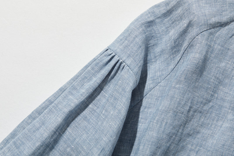 A versatile item that can be worn in any season. French linen blouse 250213