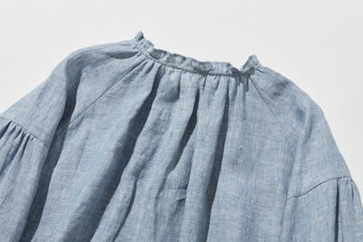 A versatile item that can be worn in any season. French linen blouse 250213