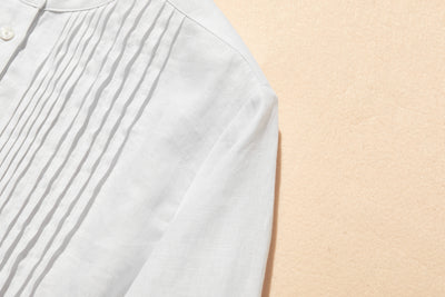 上品な佇まいと、心地よい着心地を兼ね備えた一枚　ピンタックシャツ　リネンシャツブラウス　251007