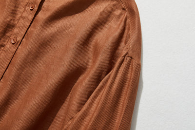 きれいな落ち感とニュアンスのある風合いが楽しめるブラウス　リネン100％　 　240322