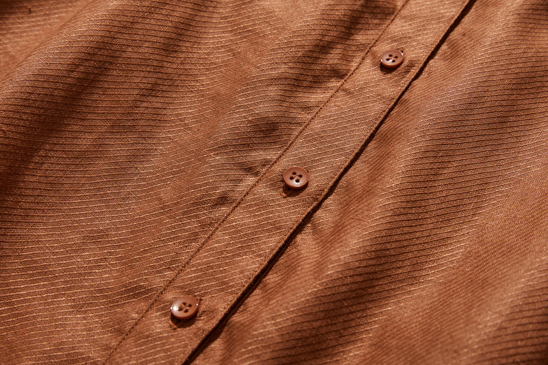 きれいな落ち感とニュアンスのある風合いが楽しめるブラウス　リネン100％　 　240322