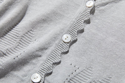 A cool and refreshing seasonal piece with a cute butterfly motif. Linen and lyocell, 3/4 sleeve cardigan, gray, 250616-1 