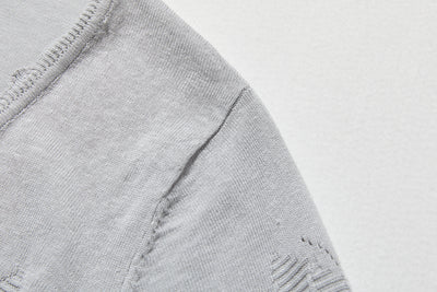 A cool and refreshing seasonal piece with a cute butterfly motif. Linen and lyocell, 3/4 sleeve cardigan, gray, 250616-1 