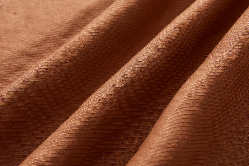 きれいな落ち感とニュアンスのある風合いが楽しめるブラウス　リネン100％　 　240322