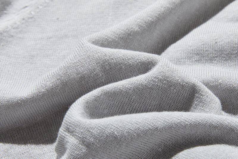 A cool and refreshing seasonal piece with a cute butterfly motif. Linen and lyocell, 3/4 sleeve cardigan, gray, 250616-1 