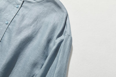 きれいな落ち感とニュアンスのある風合いが楽しめるブラウス　リネン100％　 　240322