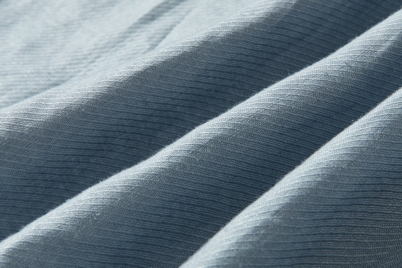 きれいな落ち感とニュアンスのある風合いが楽しめるブラウス　リネン100％　 　240322