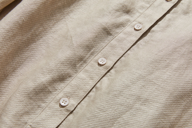 きれいな落ち感とニュアンスのある風合いが楽しめるブラウス　リネン100％　 　240322