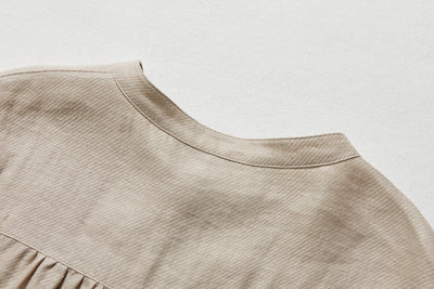 きれいな落ち感とニュアンスのある風合いが楽しめるブラウス　リネン100％　 　240322