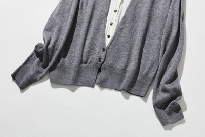 カジュアル過ぎず上品見え　重ね着風カーディガン ウール混　　250218