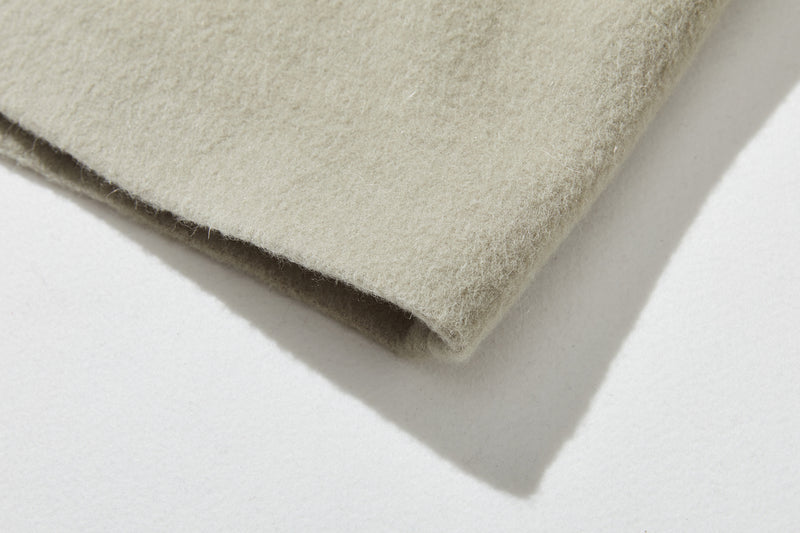 冬のファッションの頼もしい一枚に フード付きハーフコート　ショートコート　251011