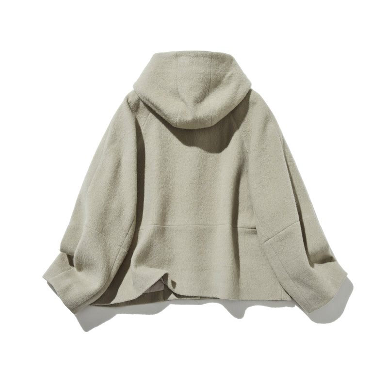 冬のファッションの頼もしい一枚に フード付きハーフコート　ショートコート　251011