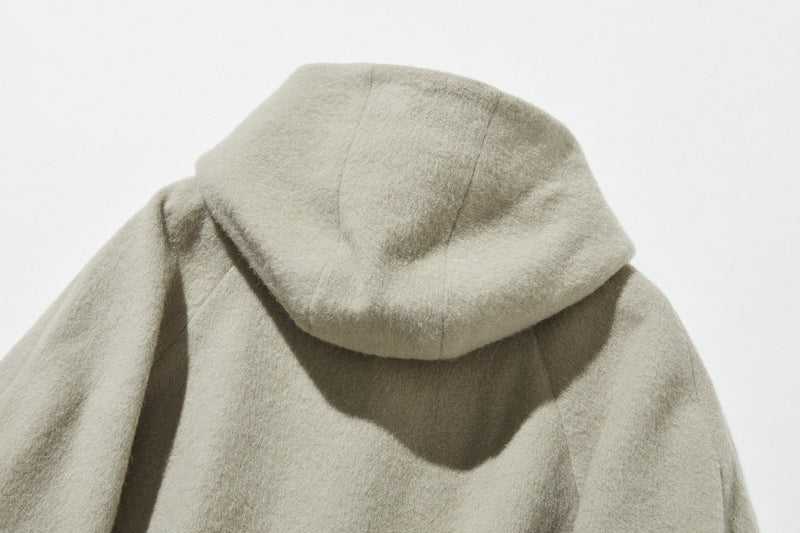 冬のファッションの頼もしい一枚に フード付きハーフコート　ショートコート　251011