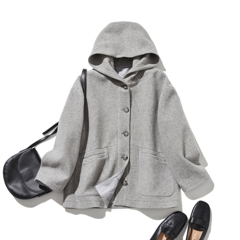 軽くて暖かいフード付きアウター　ウールアウター　241206