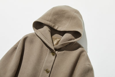 軽くて暖かいフード付きアウター　ウールアウター　241206