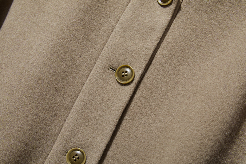 軽くて暖かいフード付きアウター　ウールアウター　241206