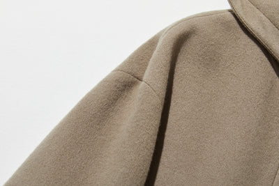 軽くて暖かいフード付きアウター　ウールアウター　241206