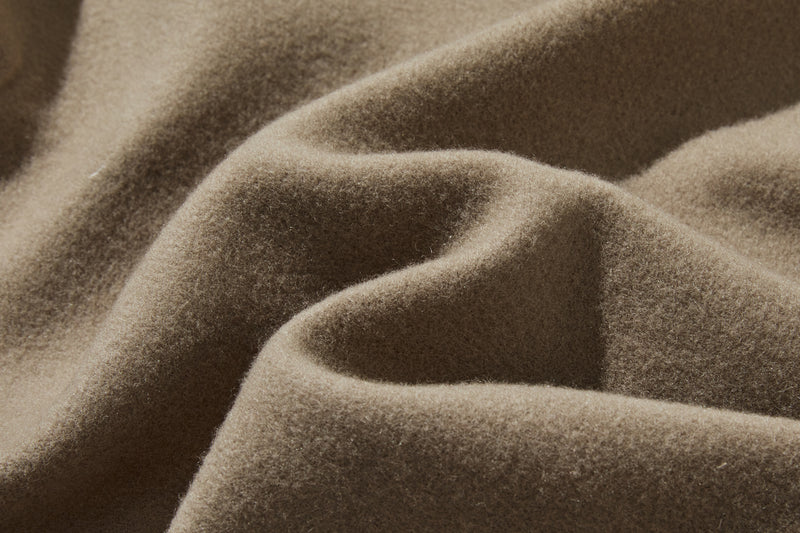 軽くて暖かいフード付きアウター　ウールアウター　241206