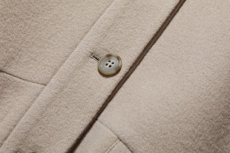 軽くて暖かいフード付きアウター　ウールアウター　241206