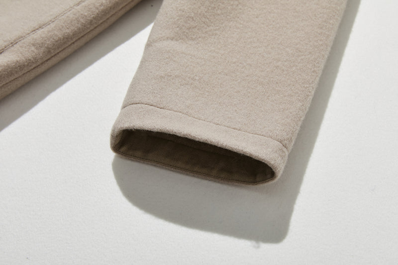 軽くて暖かいフード付きアウター　ウールアウター　241206