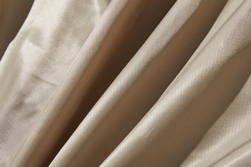 軽くて暖かいフード付きアウター　ウールアウター　241206