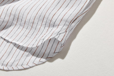 ゆったりとした着心地と上品なデザインが魅力の、リネン100%長袖ブラウス　　250414