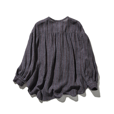 ゆったりとした着心地と上品なデザインが魅力の、リネン100%長袖ブラウス　　250414