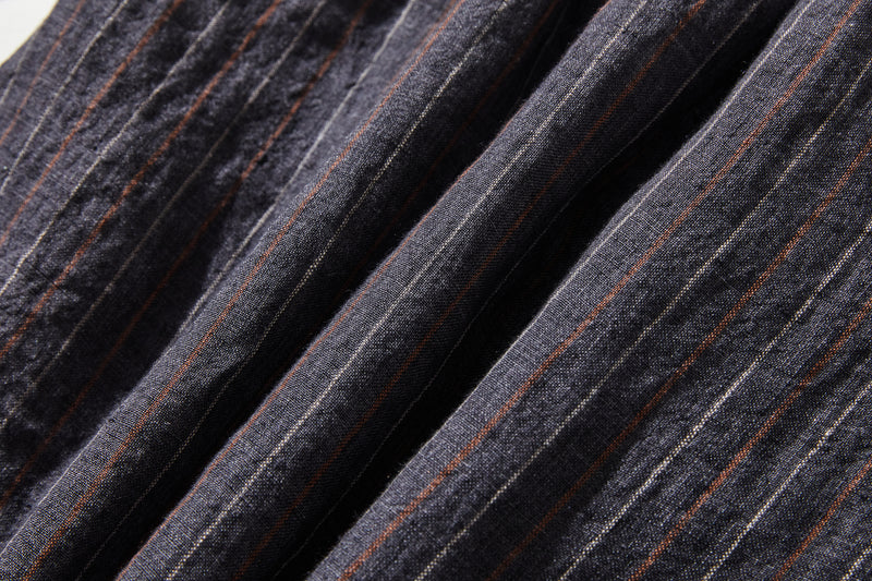 ゆったりとした着心地と上品なデザインが魅力の、リネン100%長袖ブラウス　　250414