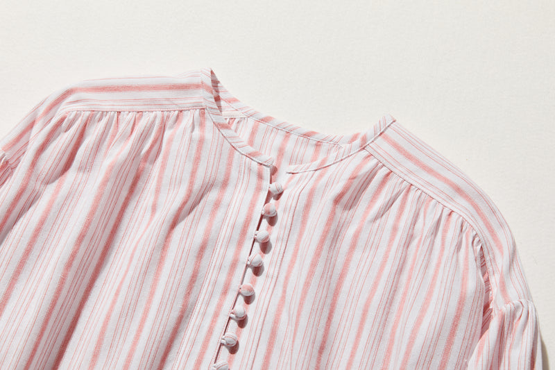 きれいめな雰囲気が魅力のストライプチュニック　長袖ブラウス　　250413