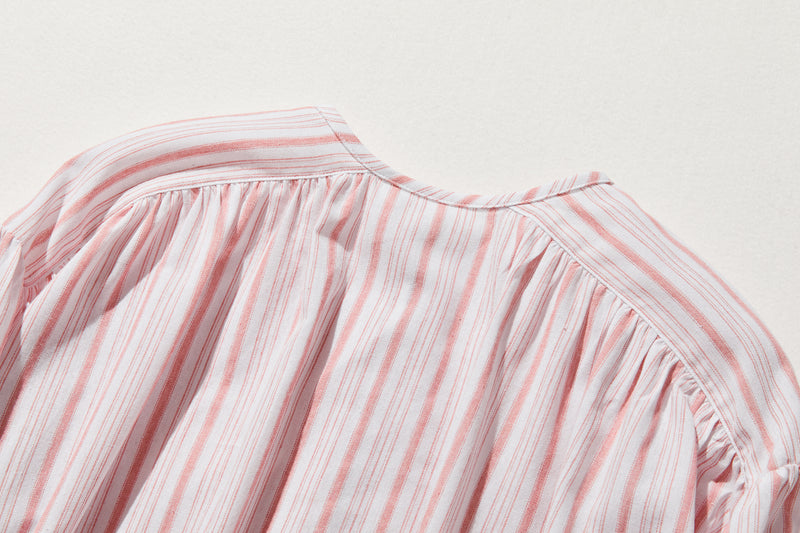 きれいめな雰囲気が魅力のストライプチュニック　長袖ブラウス　　250413