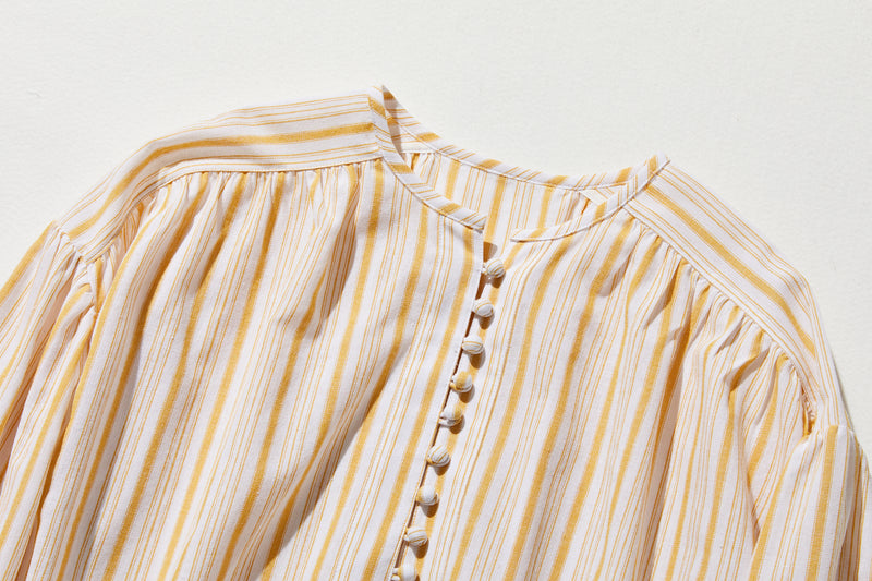 きれいめな雰囲気が魅力のストライプチュニック　長袖ブラウス　　250413