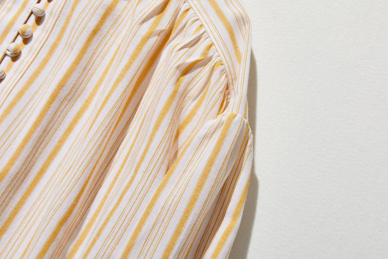 きれいめな雰囲気が魅力のストライプチュニック　長袖ブラウス　　250413