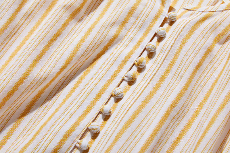 きれいめな雰囲気が魅力のストライプチュニック　長袖ブラウス　　250413