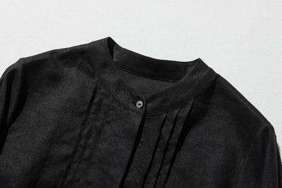 様々なシーンで活躍する万能アイテム　ピンタック入り　リネンシャツブラウス　250412