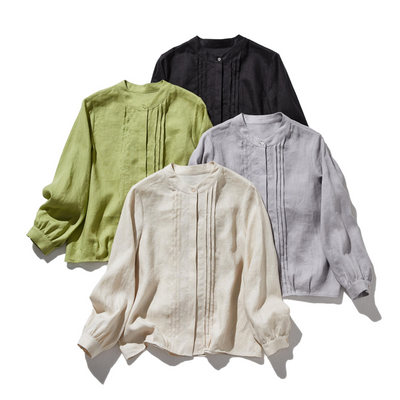 様々なシーンで活躍する万能アイテム　ピンタック入り　リネンシャツブラウス　250412