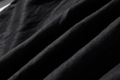 様々なシーンで活躍する万能アイテム　ピンタック入り　リネンシャツブラウス　250412