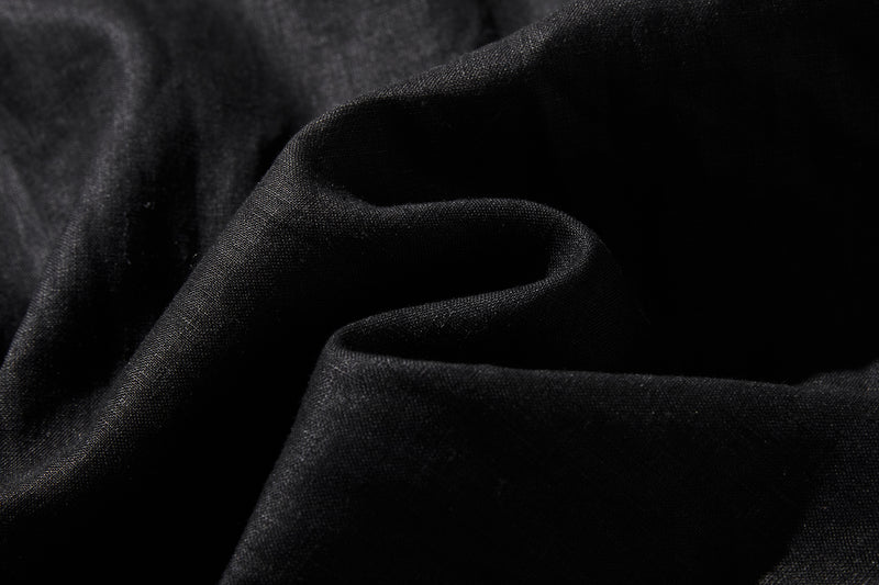 様々なシーンで活躍する万能アイテム　ピンタック入り　リネンシャツブラウス　250412