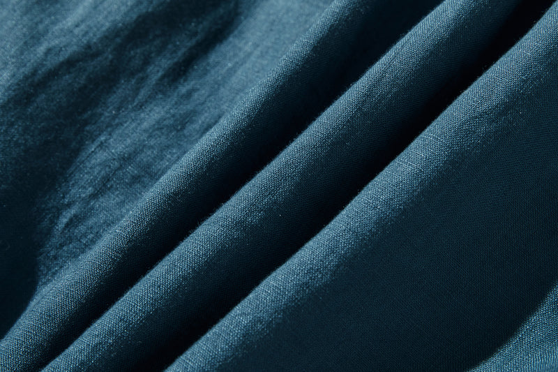 シンプルコーデに立体感と華やぎを添える一枚 フランチリネン 100％　長袖ブラウス　　250815