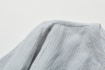 A simple yet striking piece with exquisite details. 100% French linen striped shirt (250410) 
