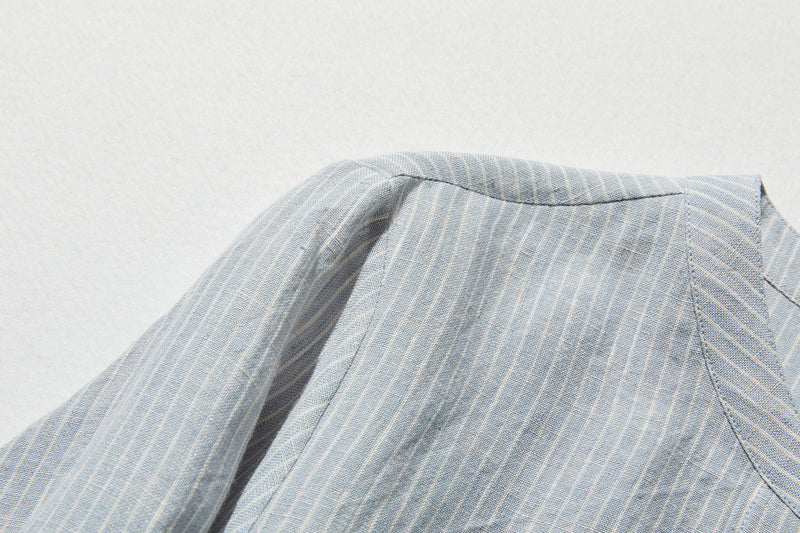 A simple yet striking piece with exquisite details. 100% French linen striped shirt (250410) 