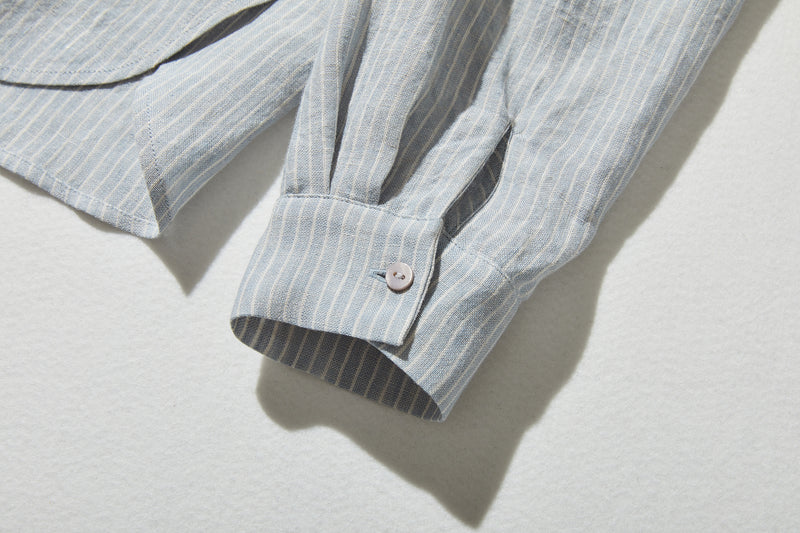 A simple yet striking piece with exquisite details. 100% French linen striped shirt (250410) 