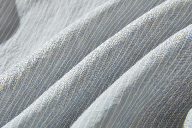 A simple yet striking piece with exquisite details. 100% French linen striped shirt (250410) 