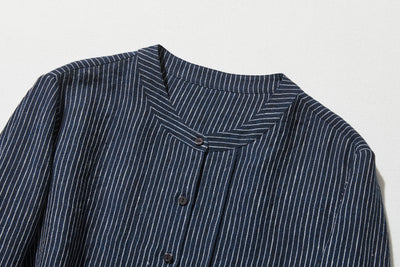 A simple yet striking piece with exquisite details. 100% French linen striped shirt (250410) 