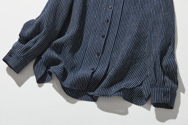 A simple yet striking piece with exquisite details. 100% French linen striped shirt (250410) 