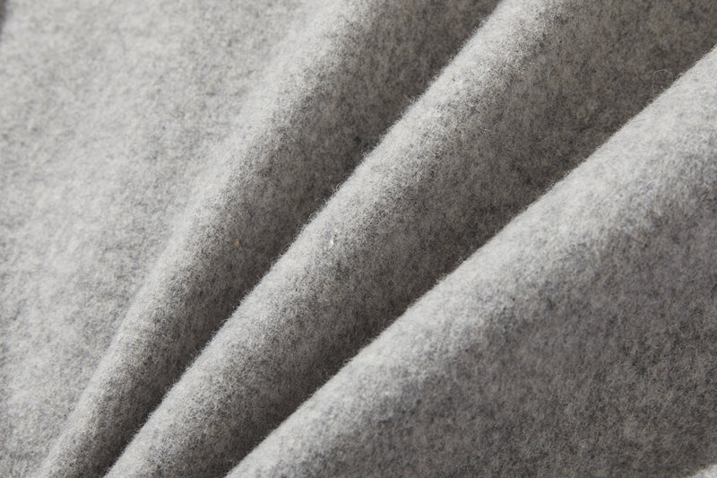 軽くて暖かいフード付きアウター　ウールアウター　241206