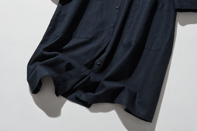 季節を超えて活躍する フレンチリネンの前開きシャツワンピース　　250409