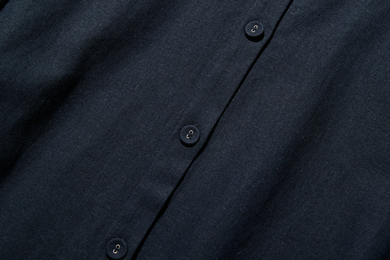 季節を超えて活躍する フレンチリネンの前開きシャツワンピース　　250409