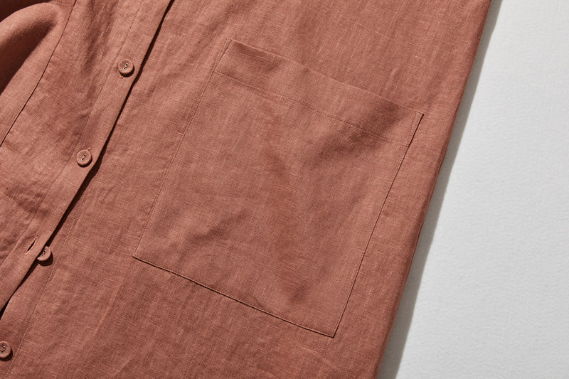 季節を超えて活躍する フレンチリネンの前開きシャツワンピース　　250409